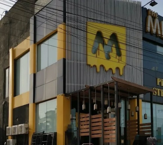 The Melt 9 Pizza & Steak House